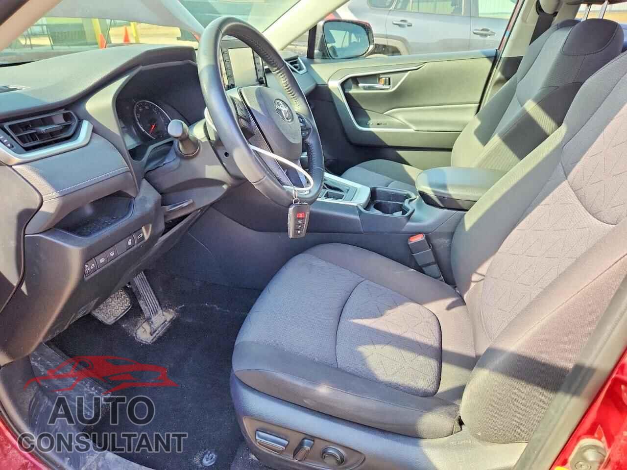 TOYOTA RAV4 2021 - JTMP1RFV7MD070371