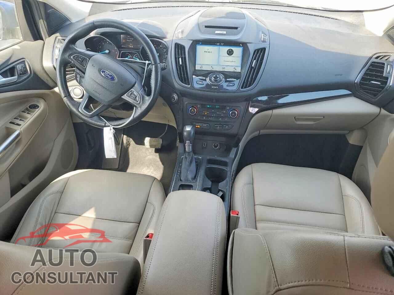 FORD ESCAPE 2017 - 1FMCU0JD0HUB56686