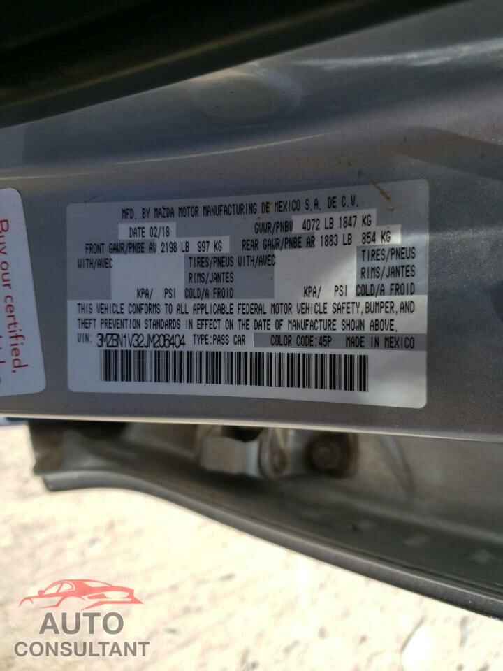 MAZDA 3 2018 - 3MZBN1V32JM206404