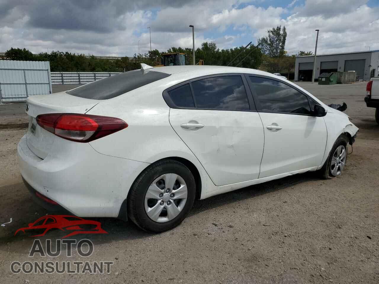 KIA FORTE 2017 - 3KPFK4A74HE026594