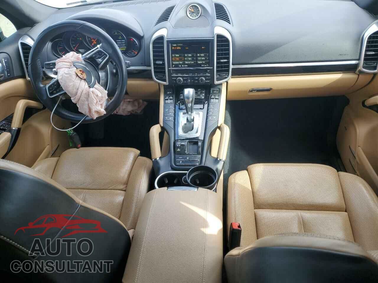 PORSCHE CAYENNE 2016 - WP1AA2A2XGKA15356