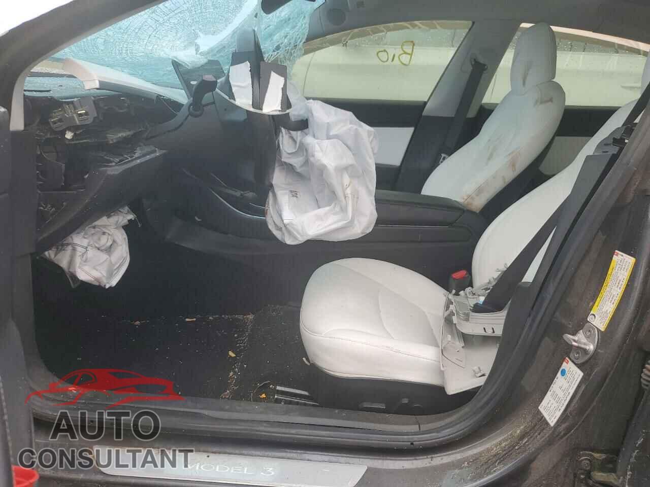 TESLA MODEL 3 2018 - 5YJ3E1EB3JF074384