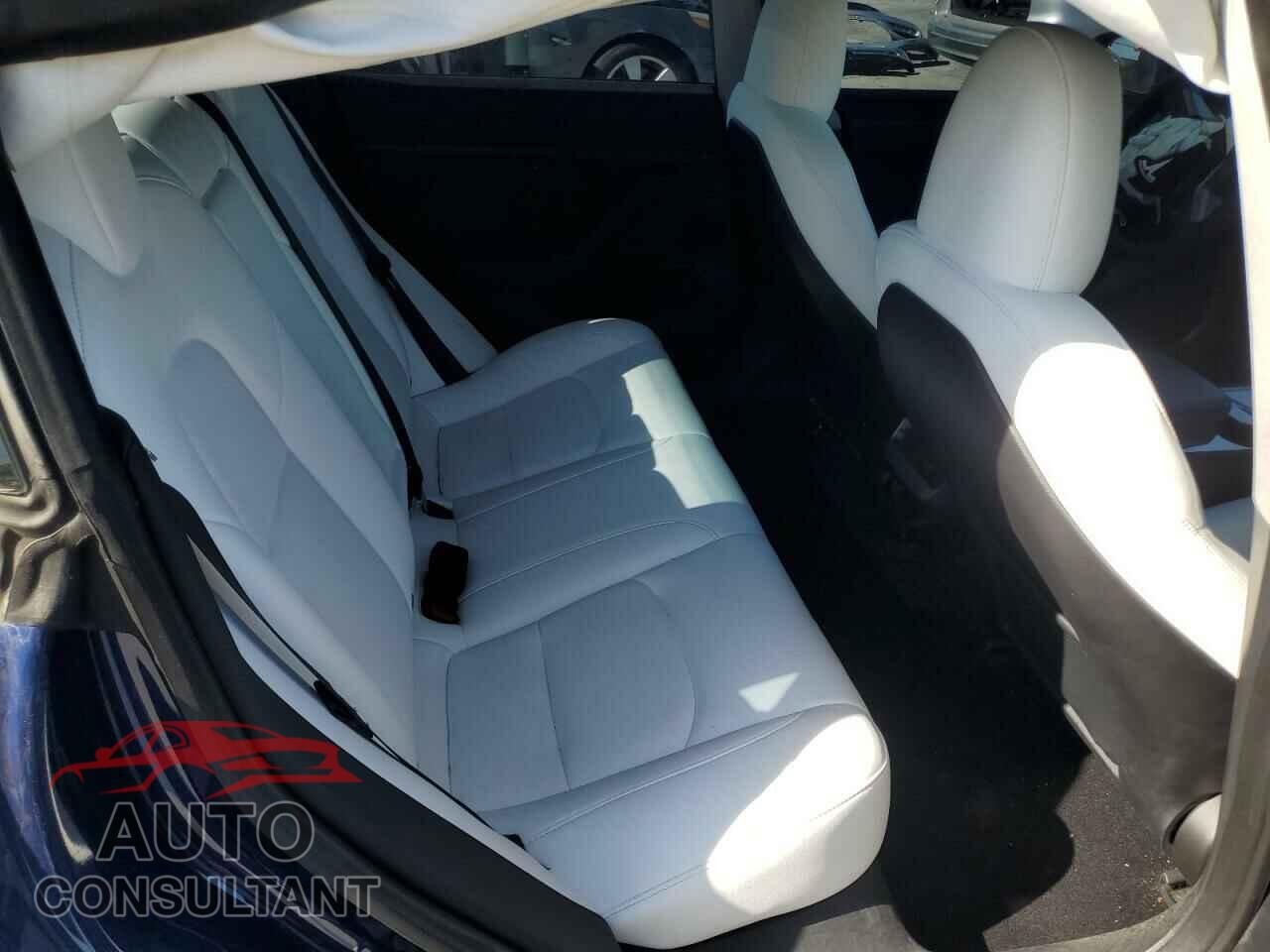 TESLA MODEL 3 2023 - 5YJ3E1EA3PF552397