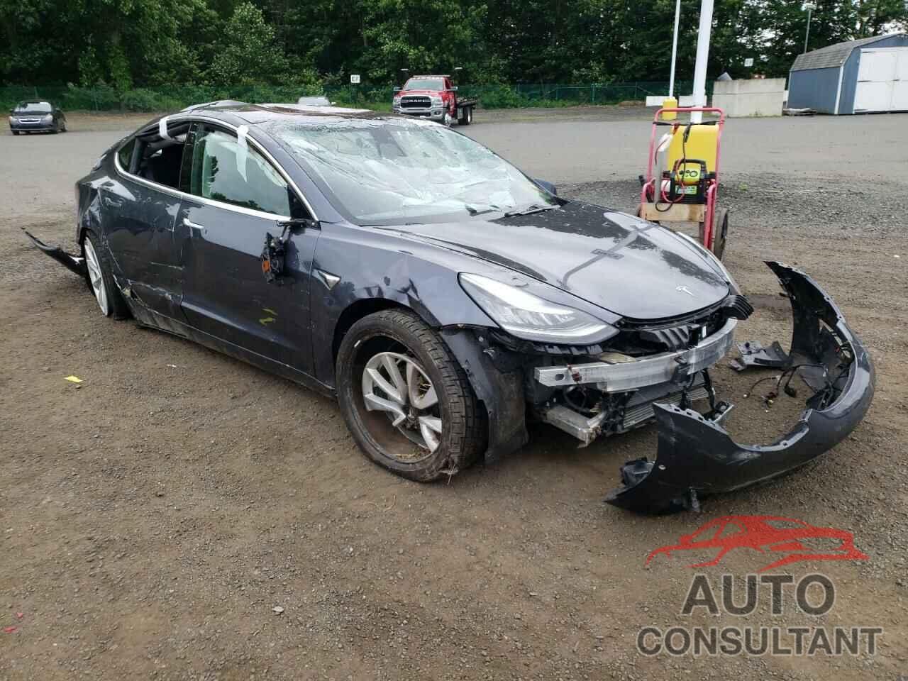 TESLA MODEL 3 2019 - 5YJ3E1EB7KF192150