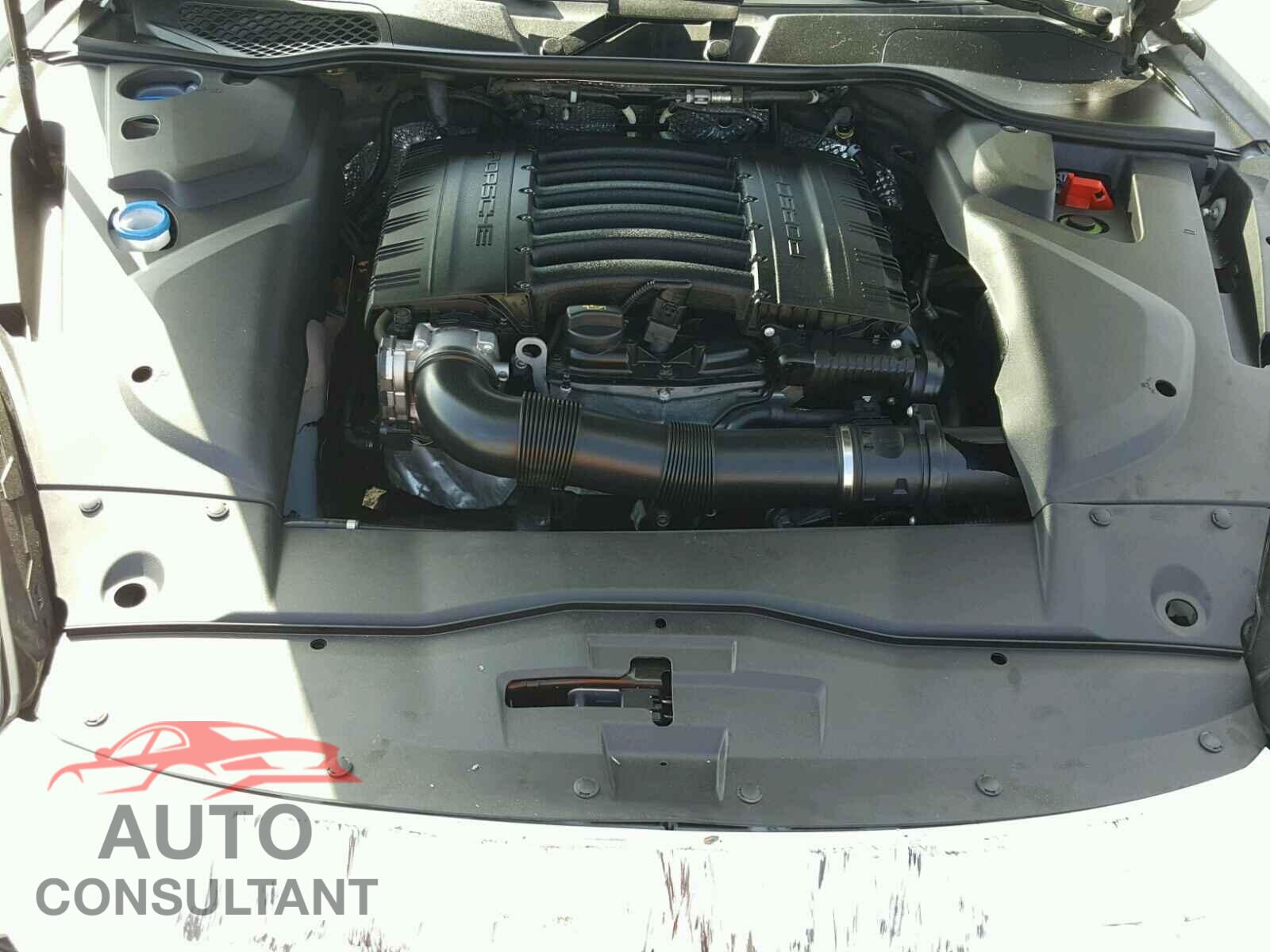 PORSCHE CAYENNE 2016 - WP1AA2A23GLA10073