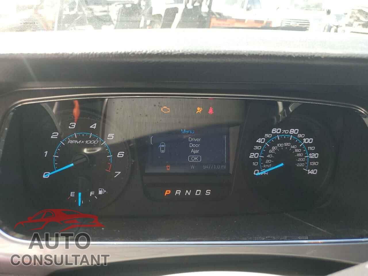 FORD TAURUS 2017 - 1FAHP2E85HG129241