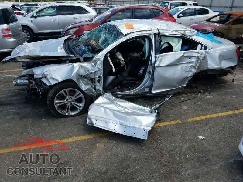 FORD TAURUS 2018 - 1FAHP2E87JG115086