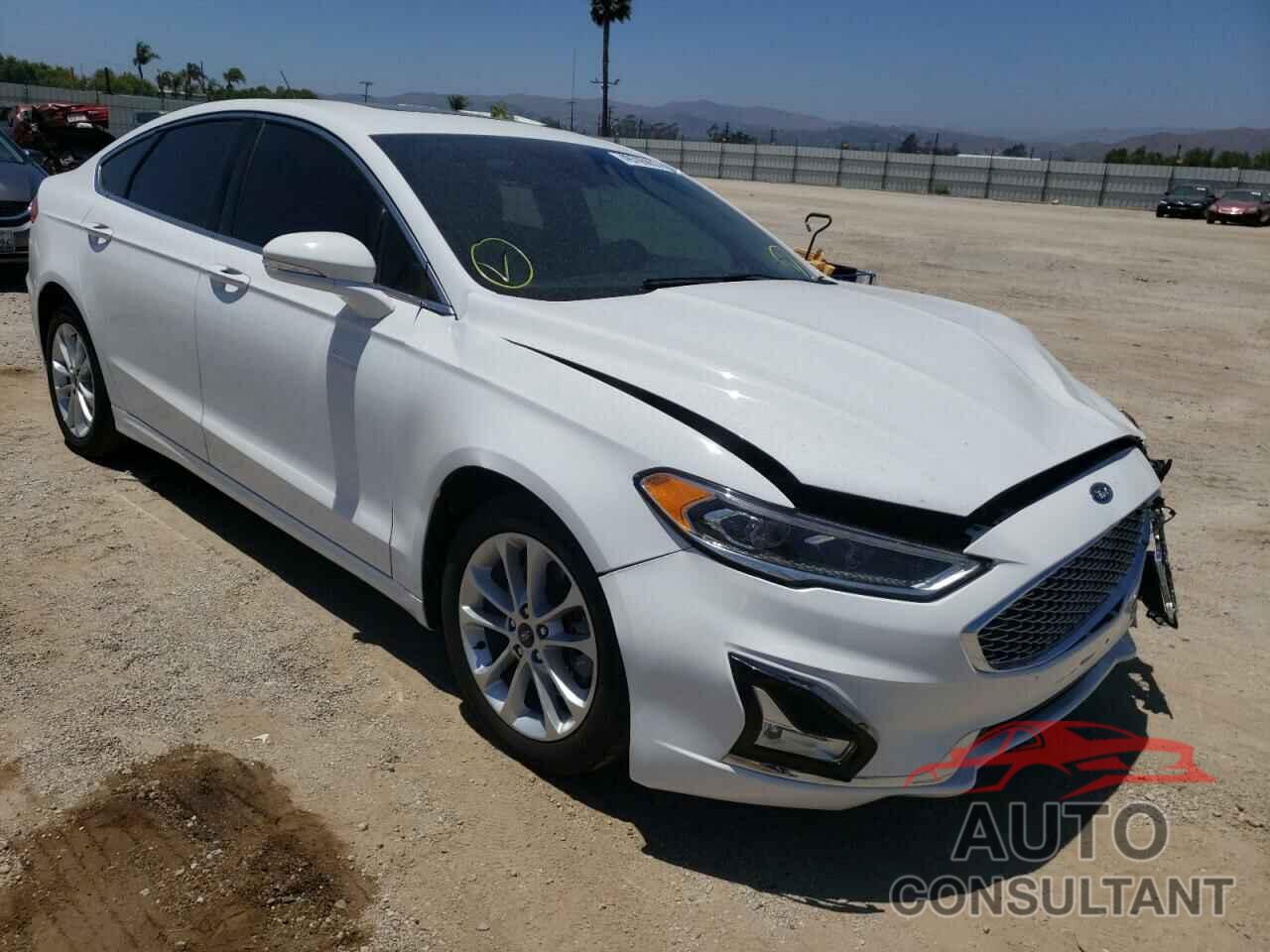FORD FUSION 2019 - 3FA6P0SU1KR232914