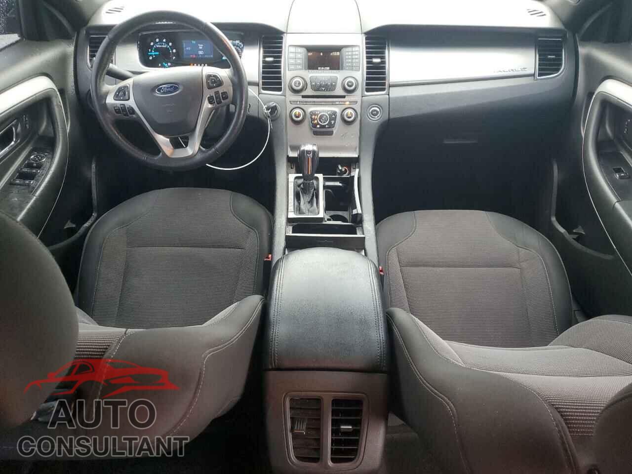 FORD TAURUS 2017 - 1FAHP2E83HG105357