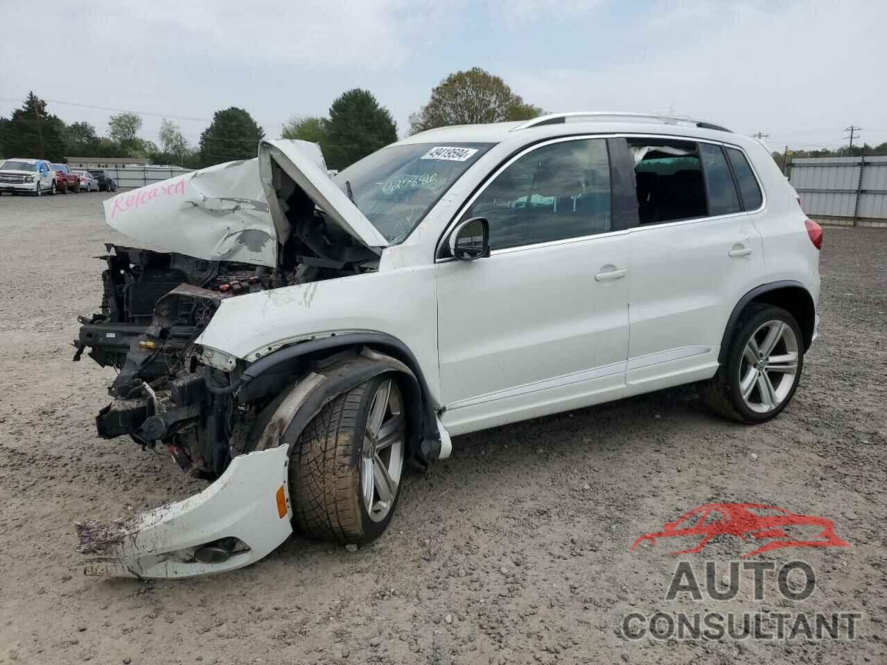 VOLKSWAGEN TIGUAN 2016 - WVGAV7AX8GW025886