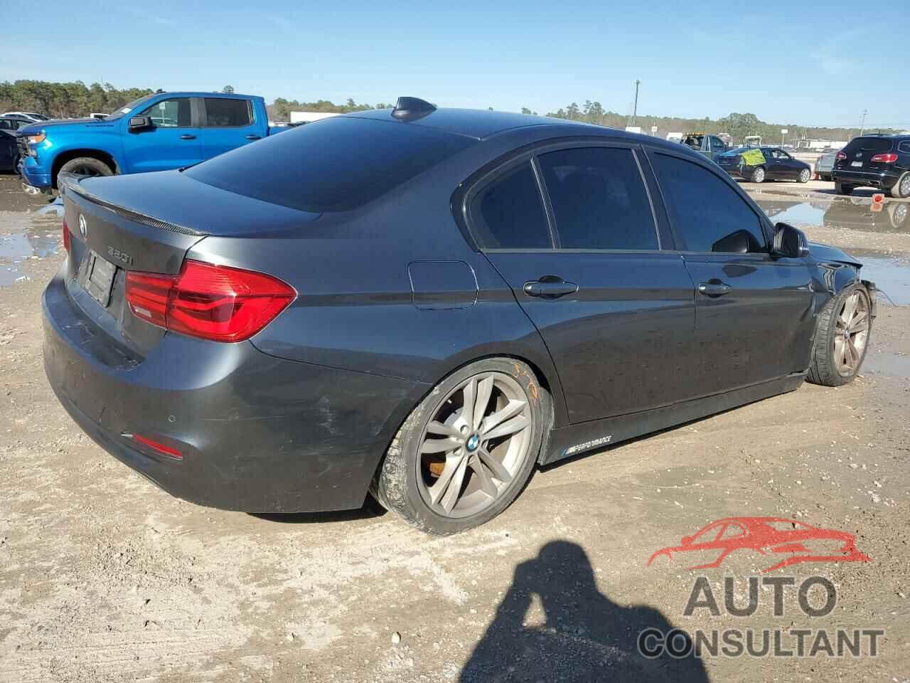 BMW 3 SERIES 2016 - WBA8E1G50GNU10478