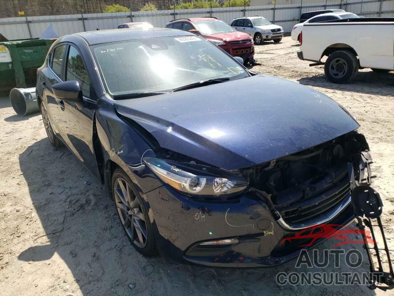 MAZDA 3 2018 - 3MZBN1L32JM216515