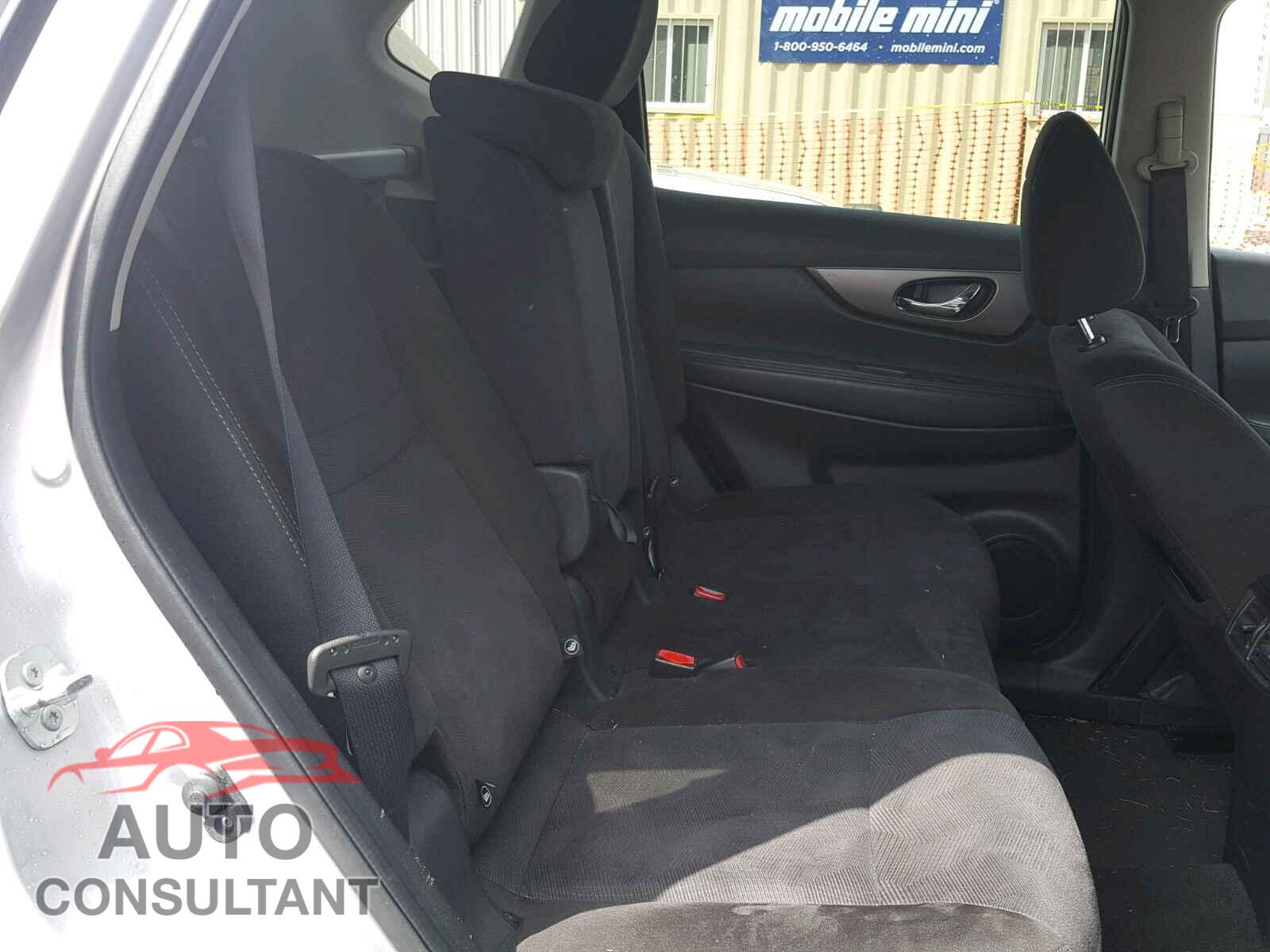 NISSAN ROGUE S 2015 - KNMAT2MT7FP557595