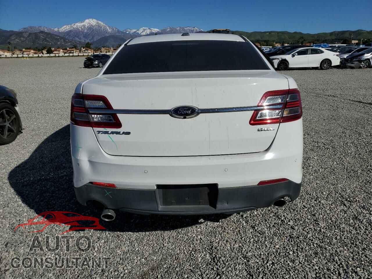 FORD TAURUS 2017 - 1FAHP2E86HG135226