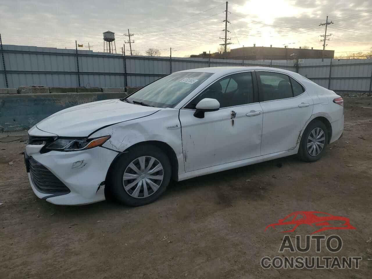 TOYOTA CAMRY 2018 - 4T1B31HK5JU507008