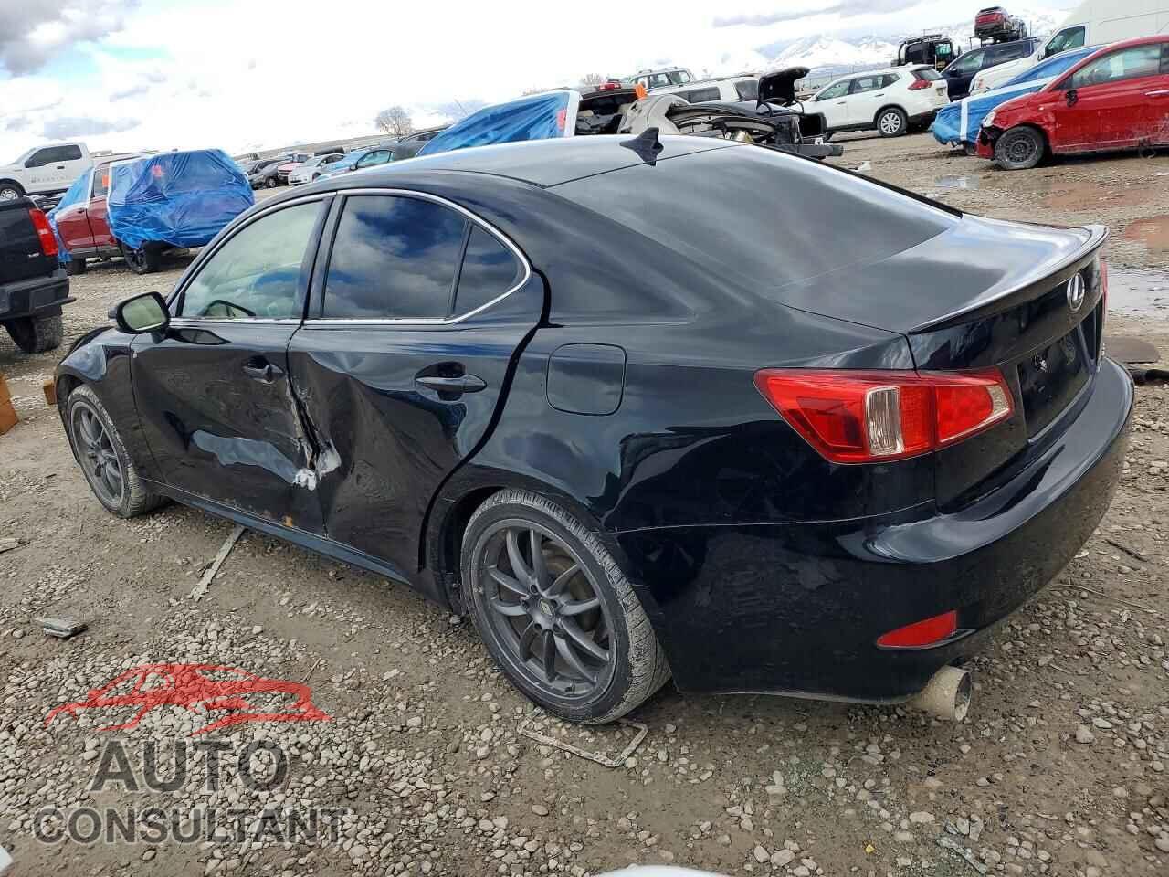 LEXUS IS 2012 - JTHCF5C20C5055933