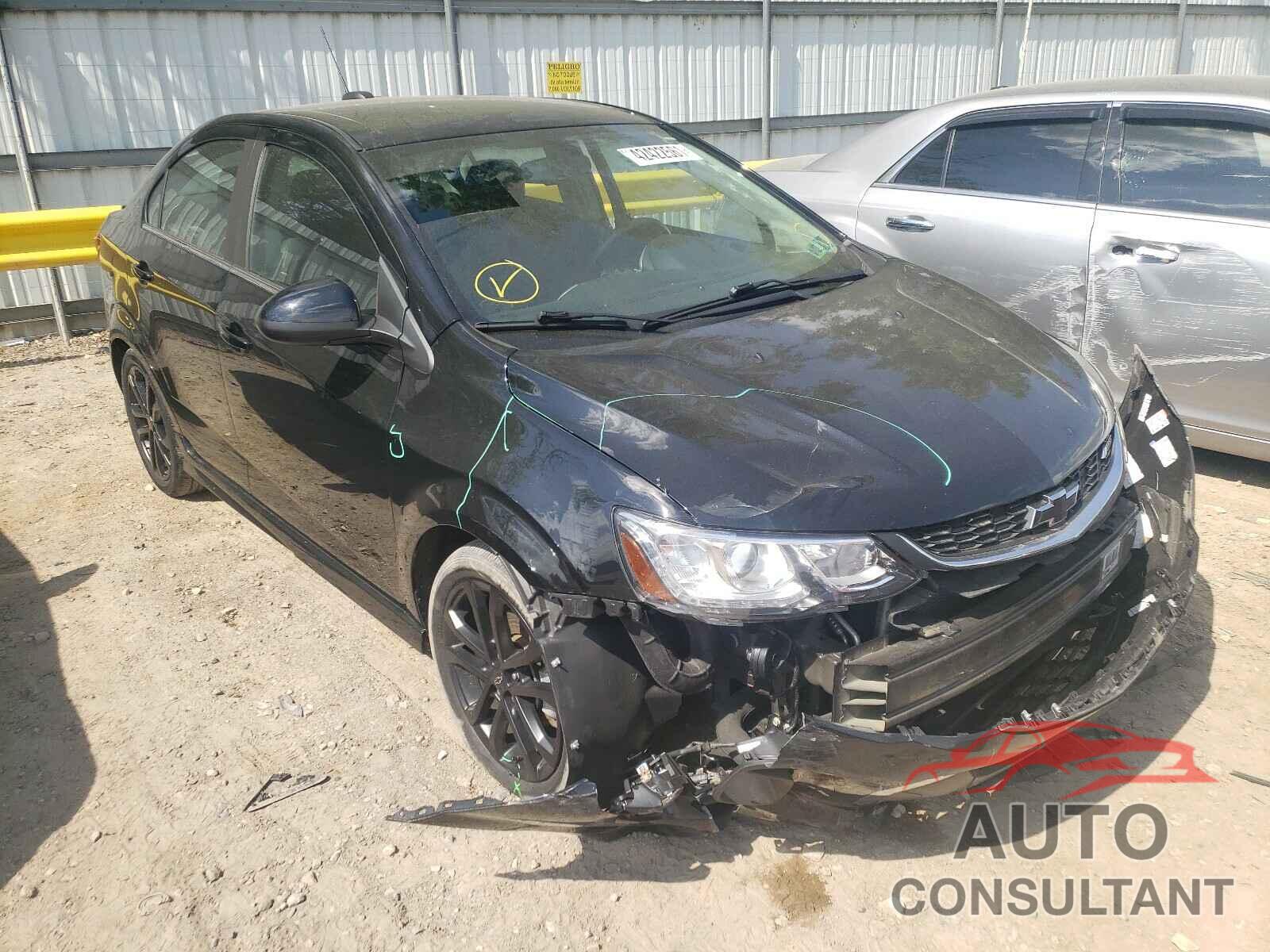 CHEVROLET SONIC 2018 - 1G1JF5SB1J4117121
