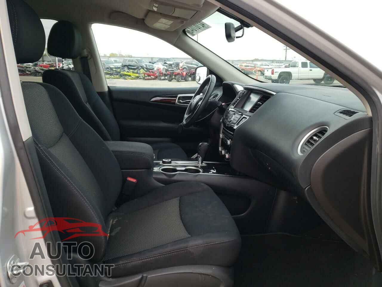 NISSAN PATHFINDER 2017 - 5N1DR2MM0HC657807
