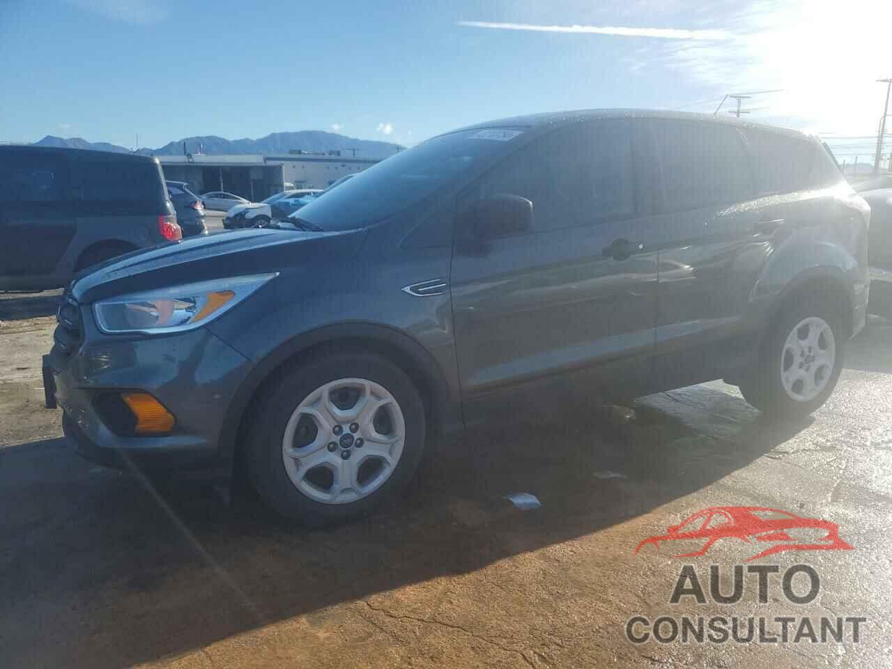 FORD ESCAPE 2017 - 1FMCU0F75HUC50906