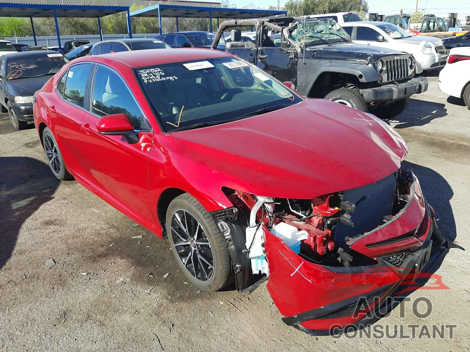 TOYOTA CAMRY 2021 - 4T1G11AK5MU428058