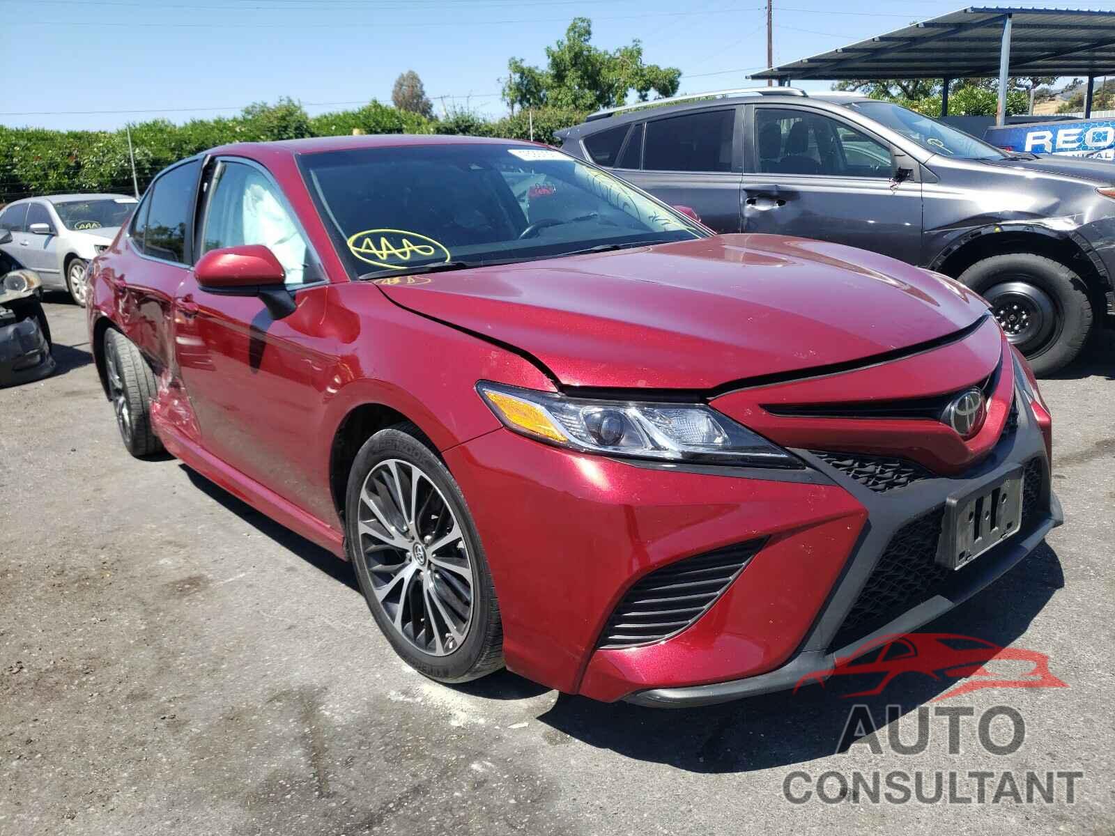 TOYOTA CAMRY 2018 - 4T1B11HK2JU678045