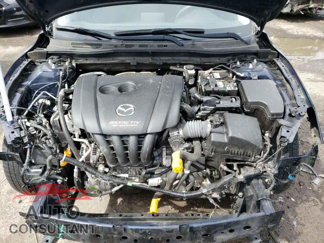 MAZDA 3 2017 - 3MZBN1U78HM104720