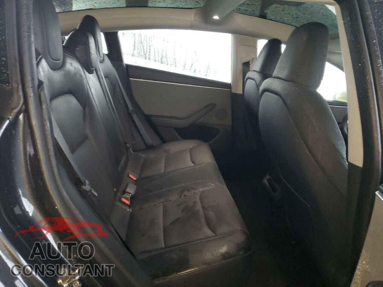 TESLA MODEL 3 2024 - 5YJ3E1EA8RF842203