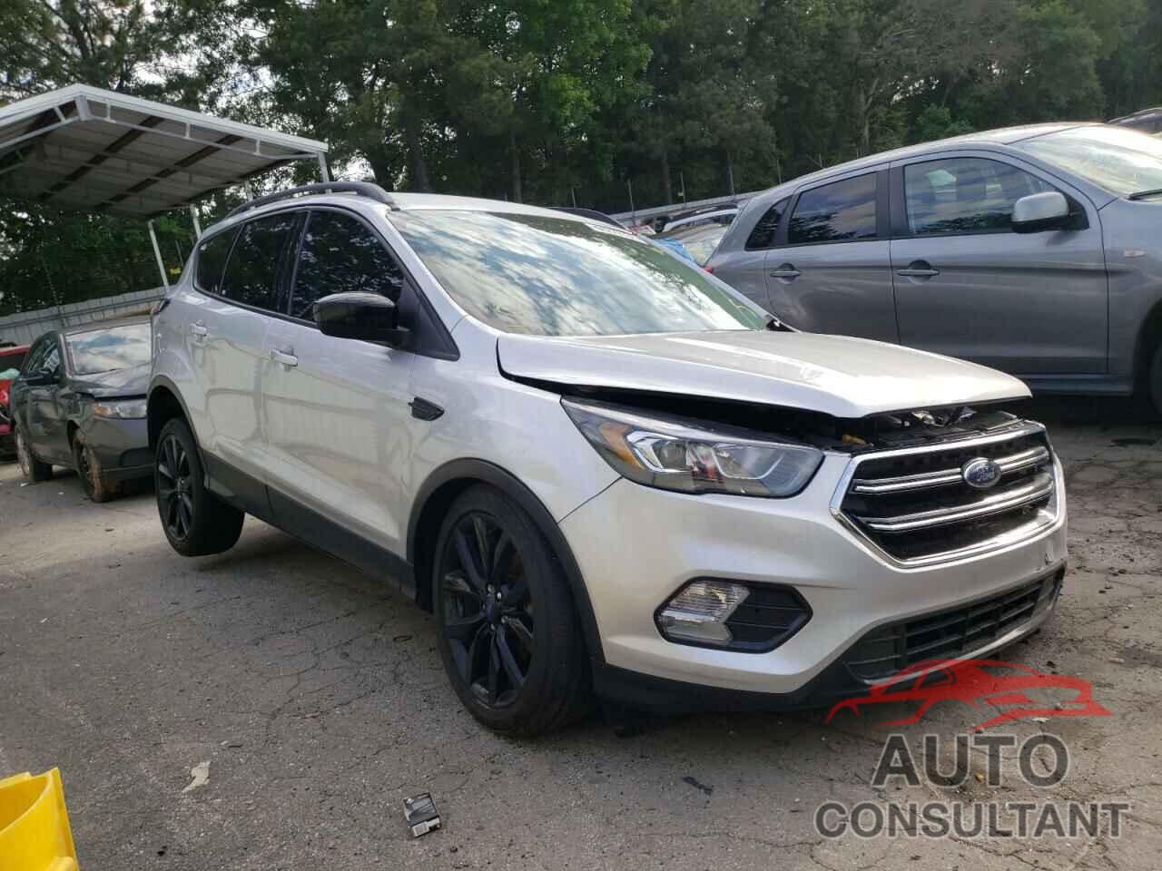 FORD ESCAPE 2017 - 1FMCU0GD2HUC72267