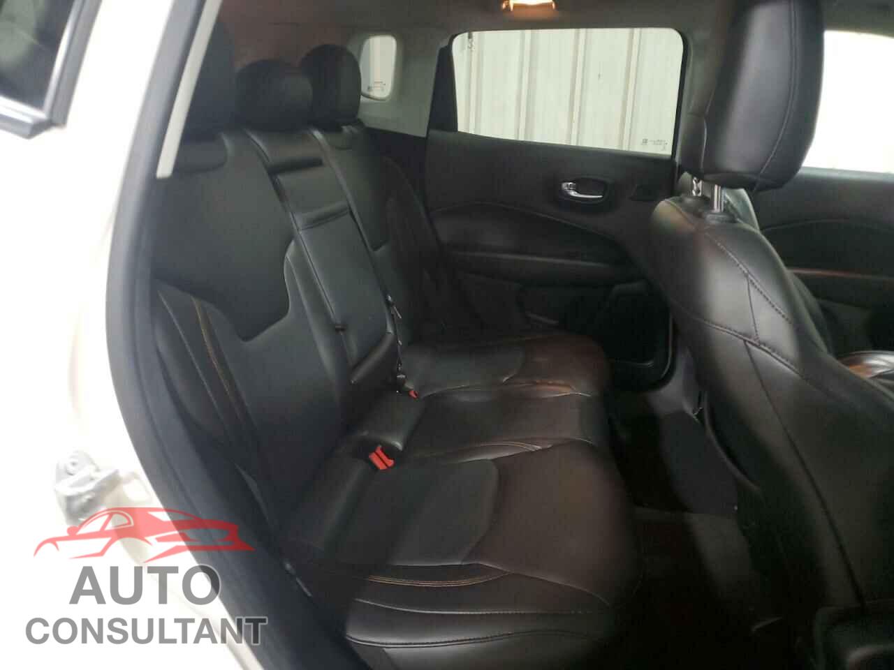 JEEP COMPASS 2018 - 3C4NJDCBXJT246128