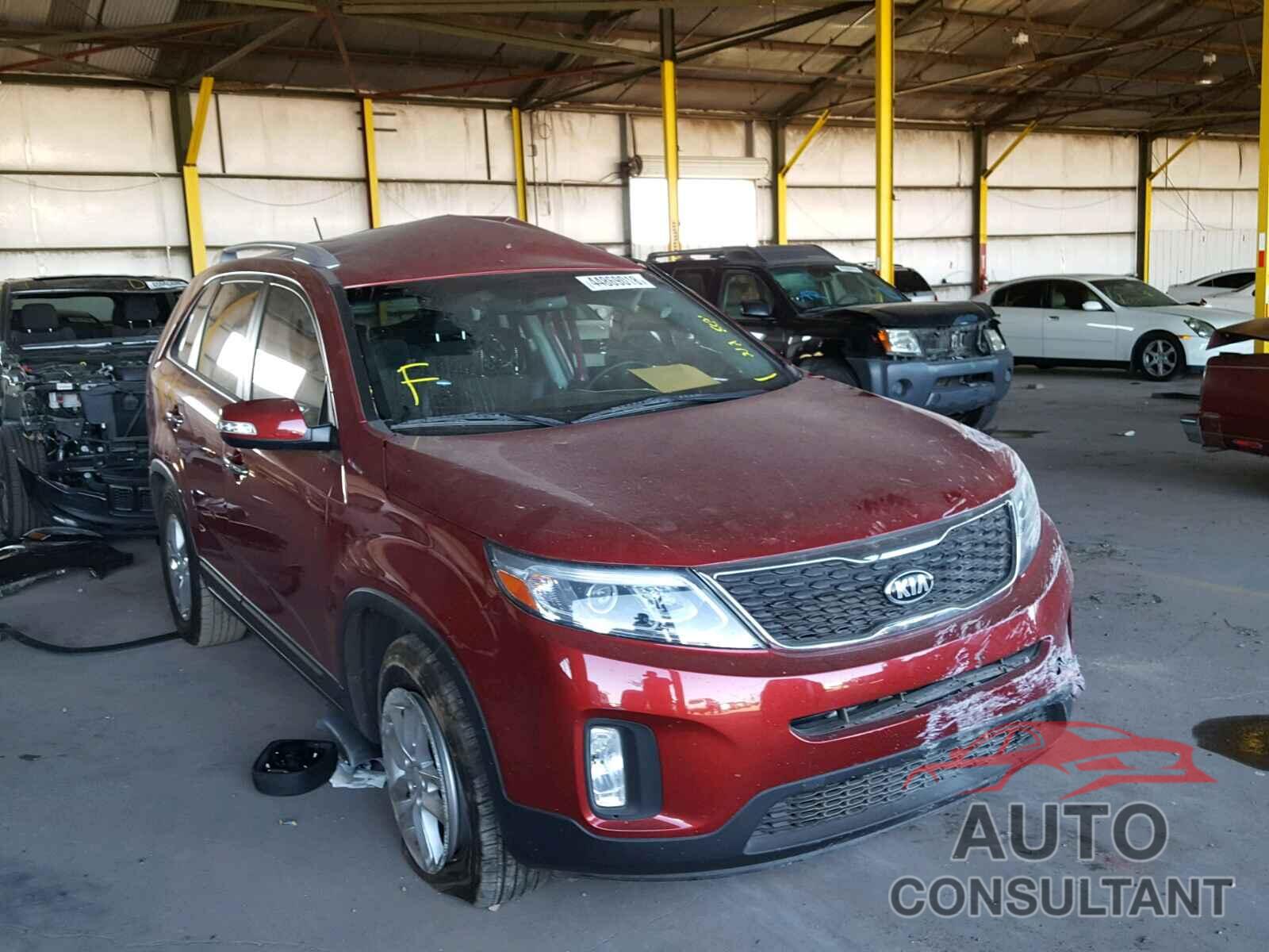 KIA SORENTO LX 2015 - 5XYKT4A61FG644684