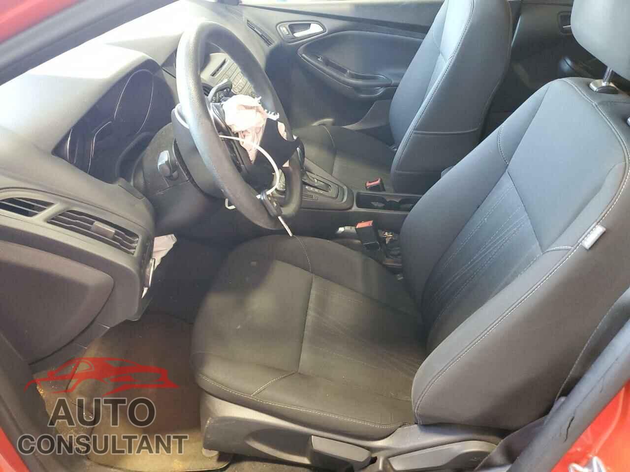 FORD FOCUS 2016 - 1FADP3F28GL269594