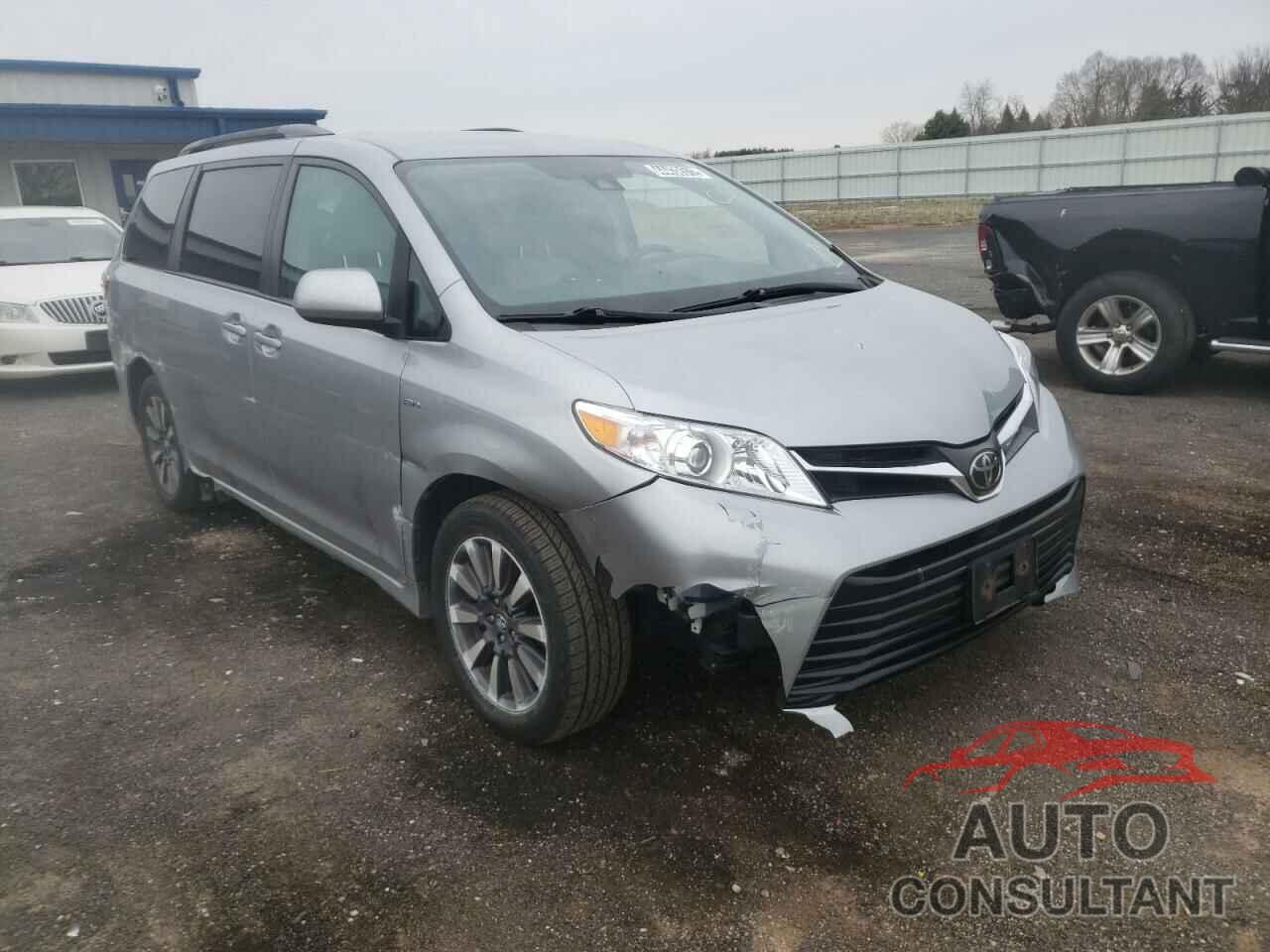 TOYOTA SIENNA 2018 - 5TDJZ3DC6JS195732