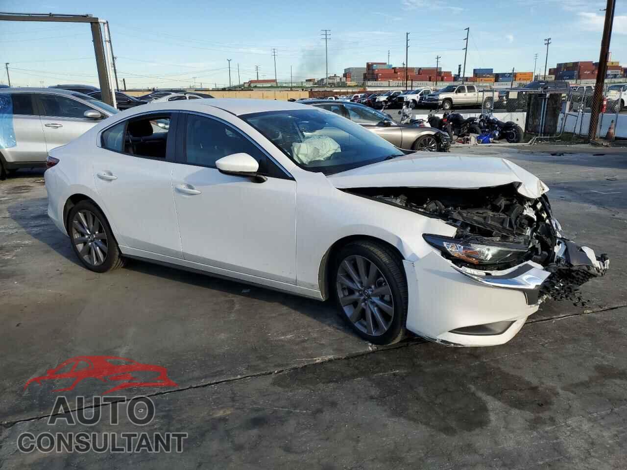 MAZDA 3 2021 - JM1BPABL3M1321189
