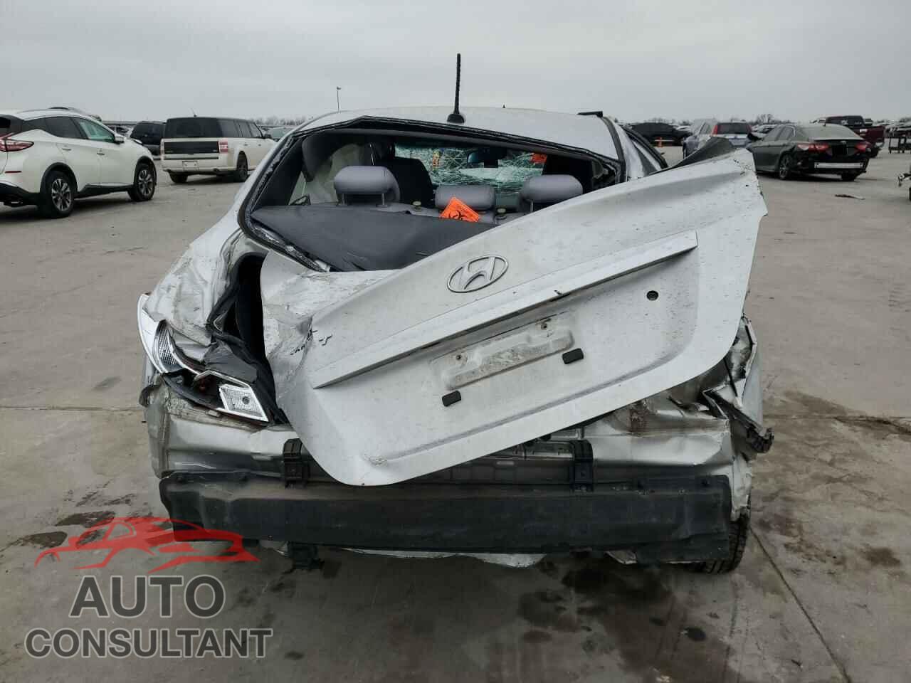 HYUNDAI ACCENT 2017 - KMHCT4AE7HU215431