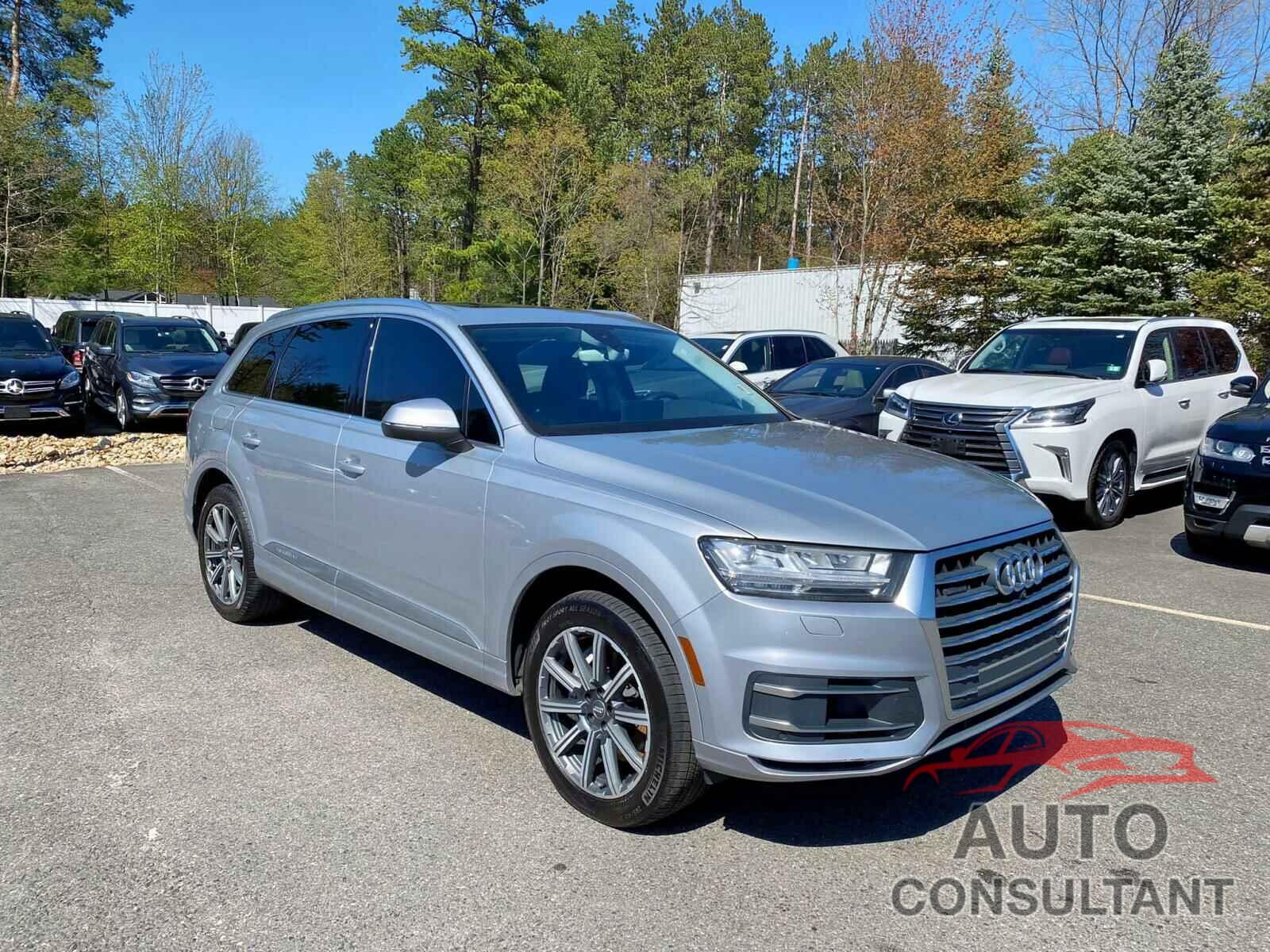 AUDI Q7 2017 - WA1LAAF70HD002138