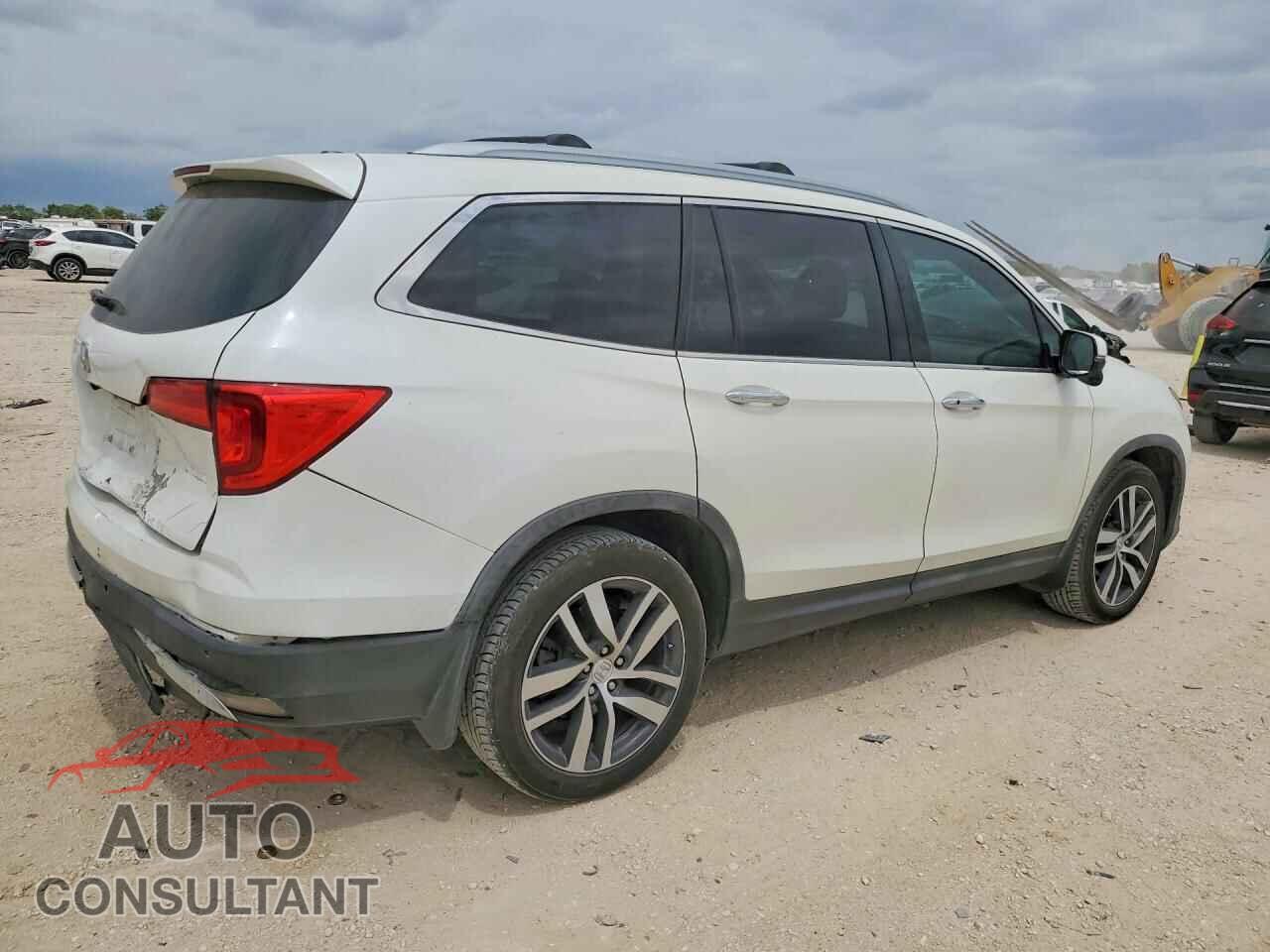 HONDA PILOT 2017 - 5FNYF5H97HB013214