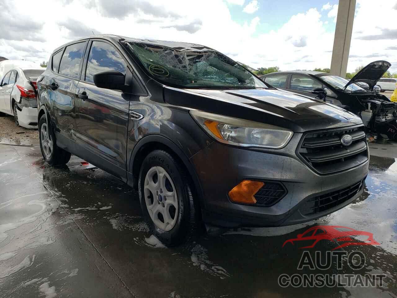FORD ESCAPE 2017 - 1FMCU0F79HUC60502