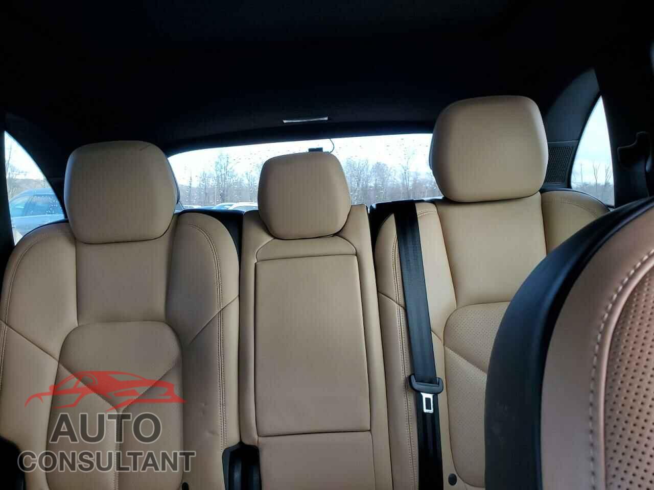 PORSCHE CAYENNE 2016 - WP1AA2A23GLA06203