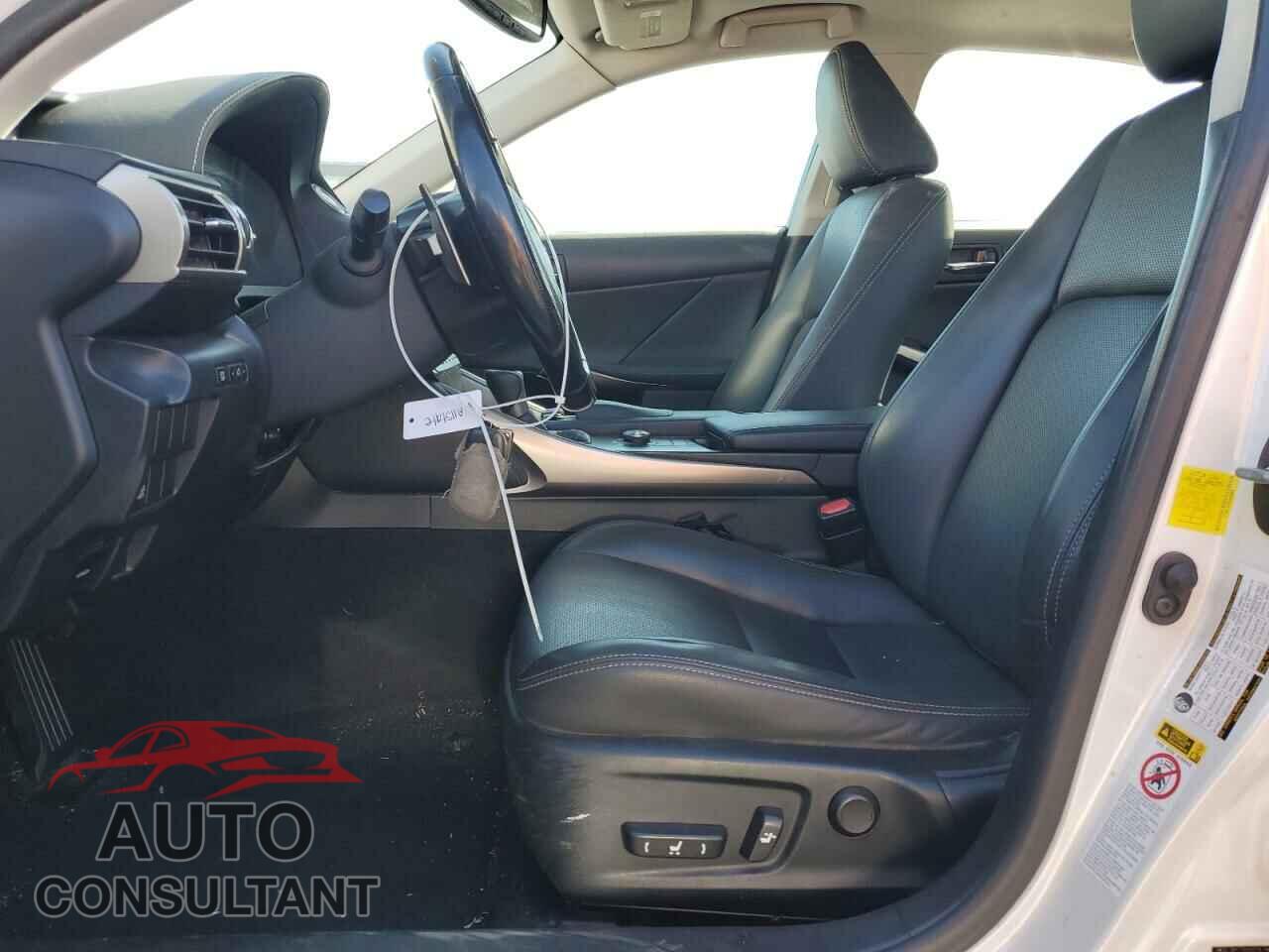 LEXUS IS 2016 - JTHBA1D24G5024966
