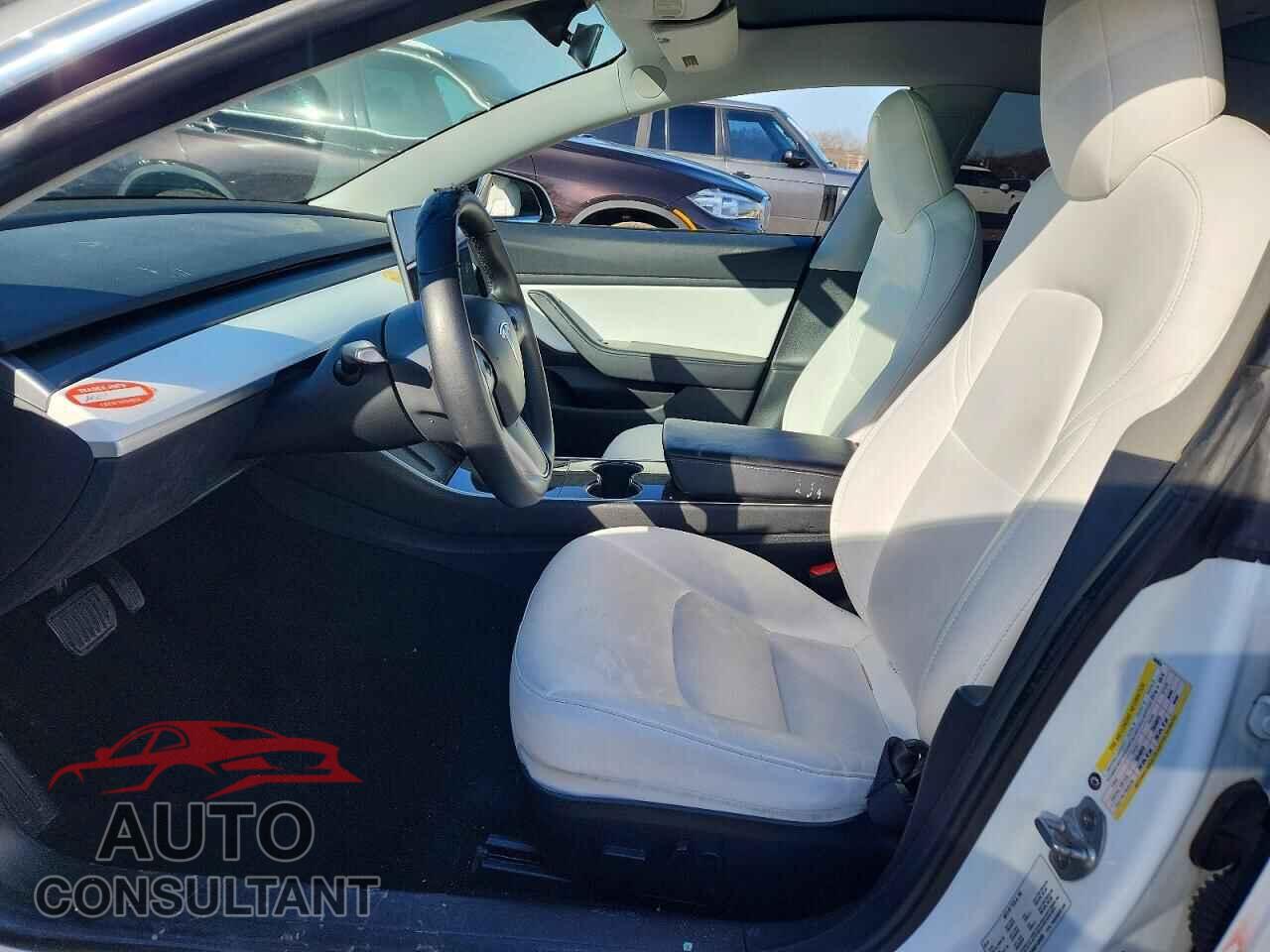 TESLA MODEL 3 2019 - 5YJ3E1EB6KF494934