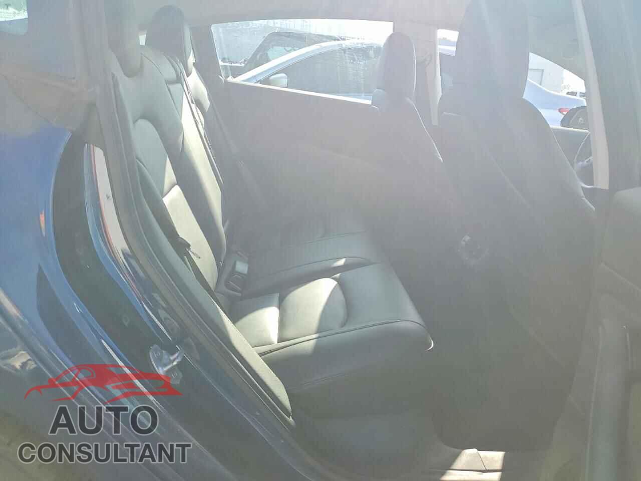 TESLA MODEL 3 2018 - 5YJ3E1EB9JF085146