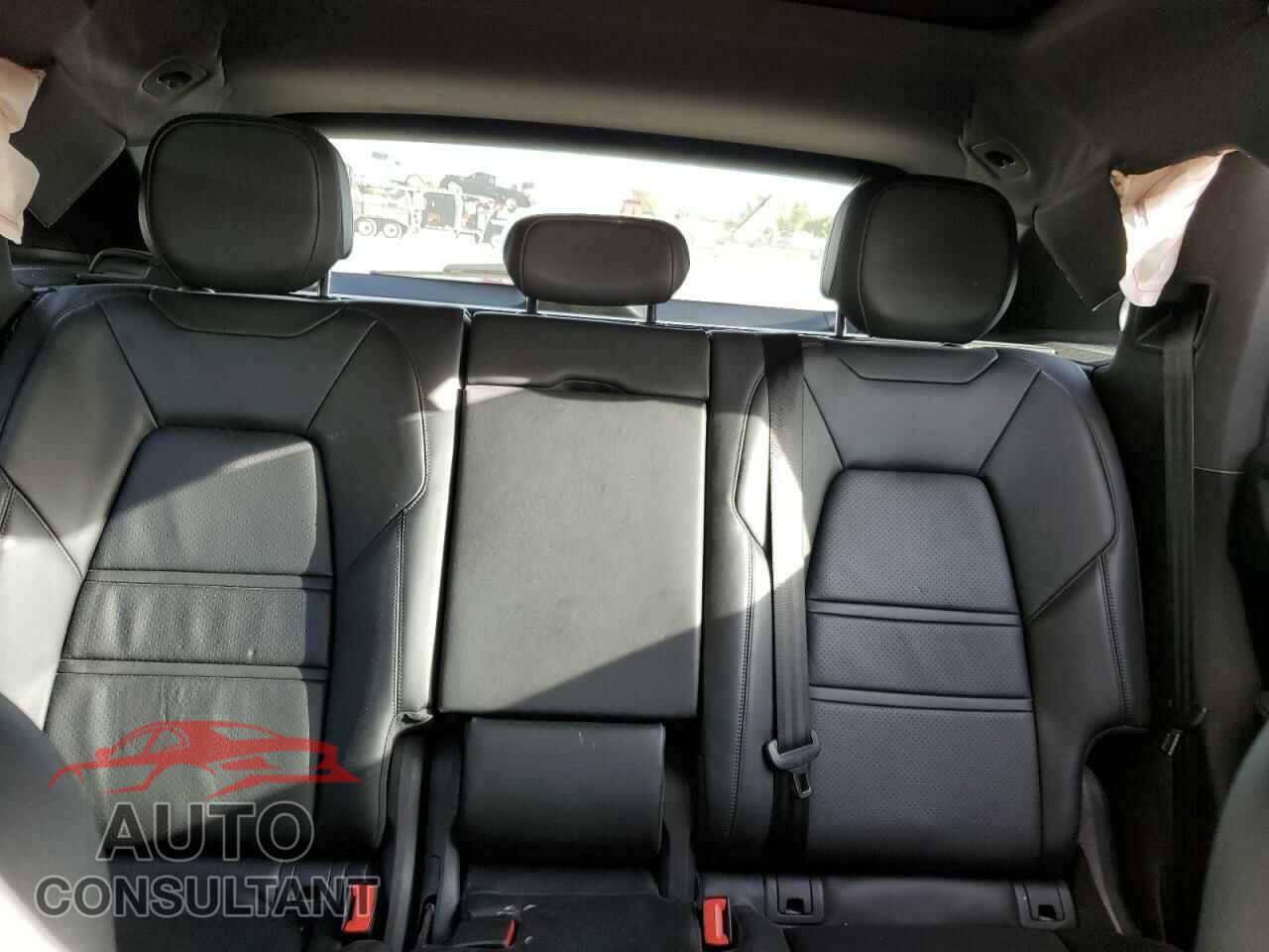 PORSCHE CAYENNE 2019 - WP1AA2AYXKDA01216