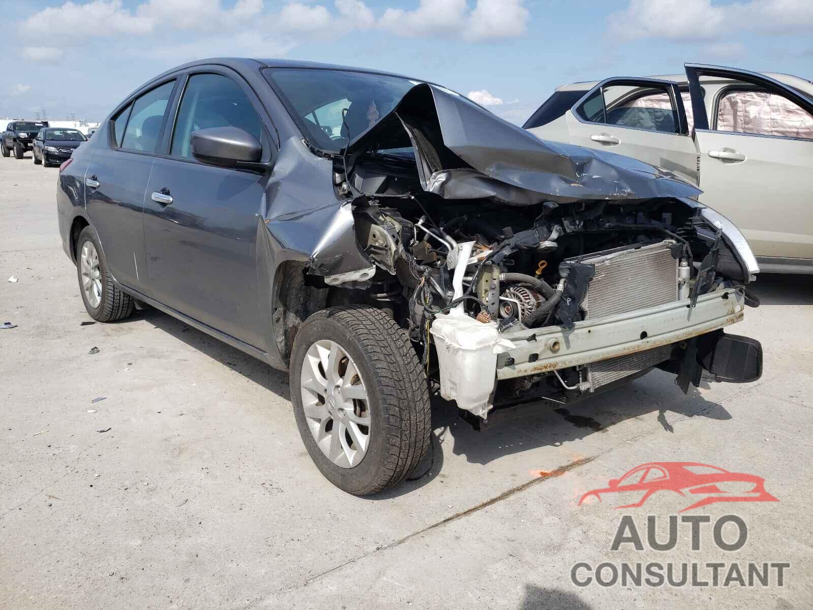NISSAN VERSA 2018 - 3N1CN7AP1JL853484