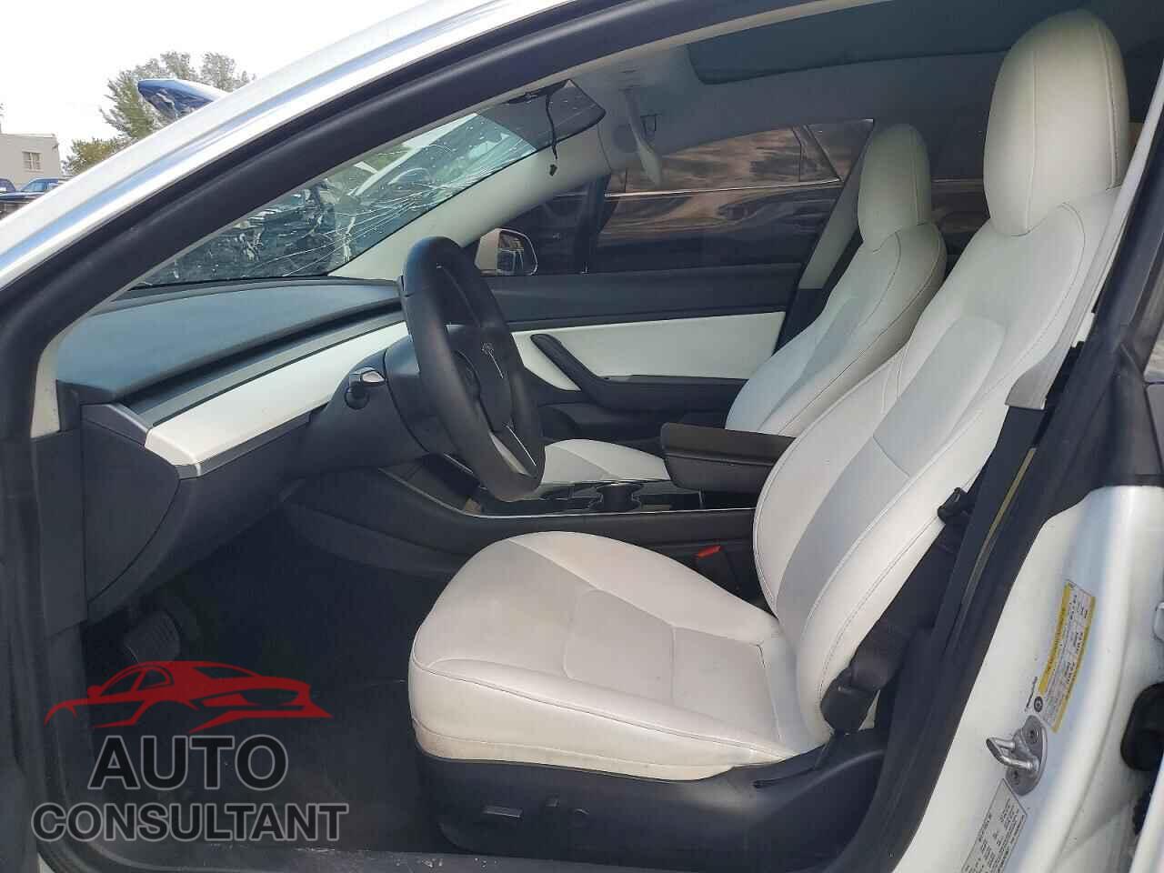 TESLA MODEL 3 2020 - 5YJ3E1EA4LF615677