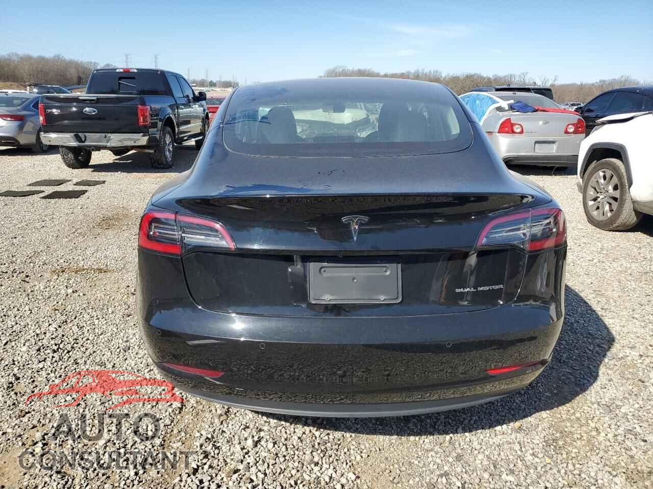TESLA MODEL 3 2019 - 5YJ3E1EB9KF208929