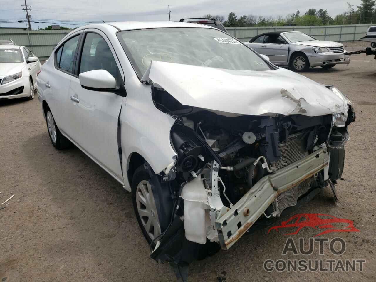 NISSAN VERSA 2017 - 3N1CN7AP2HL801632