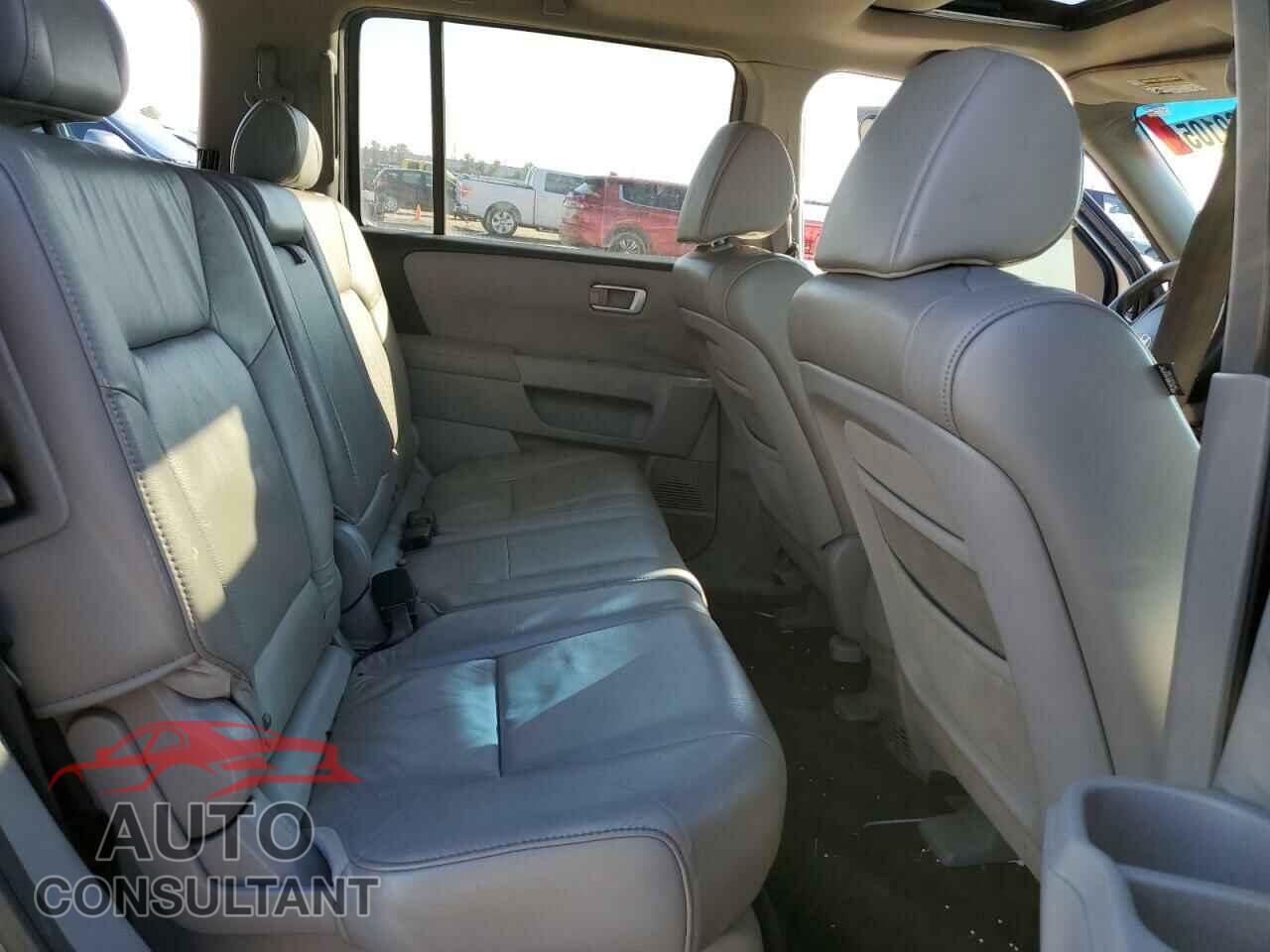 HONDA PILOT 2011 - 5FNYF3H54BB014202