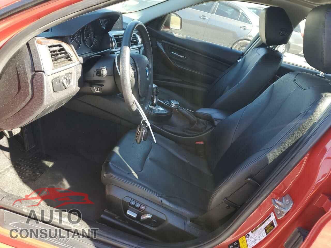BMW 3 SERIES 2016 - WBA8E5G50GNU19852