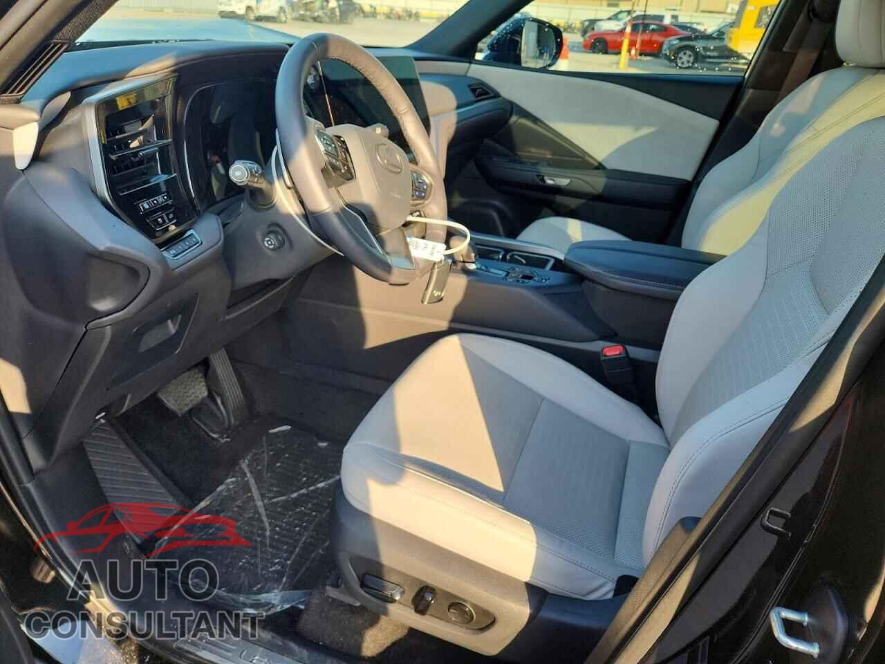 LEXUS UNKNOWN 2025 - 5TDAAAB69SS022071