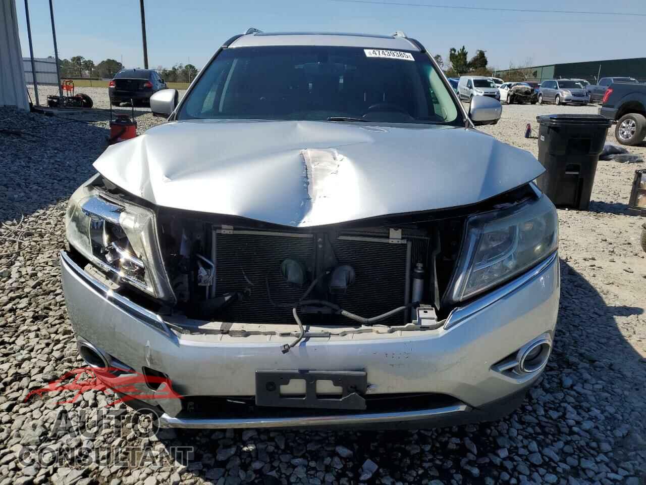 NISSAN PATHFINDER 2013 - 5N1AR2MM5DC628395